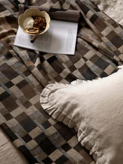 L&M Home Avenue Oatmeal Linen & Cotton Pleated Pillowcases Outlet