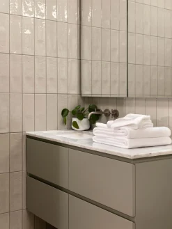 L&M Home Regent White Classic Set New