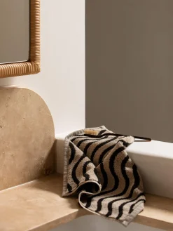 L&M Home Wave Noir Towels Fashion