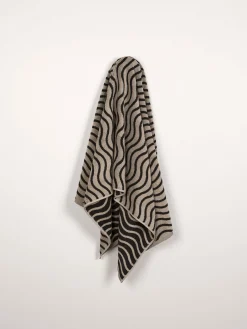 L&M Home Wave Noir Towels Fashion